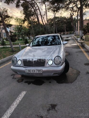 Mercedes E 230 1995, 386,000 km - 2.3 l - Bakı