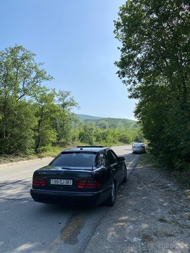 Mercedes E 280 1997, 350,000 km - 2.8 l - Bakı