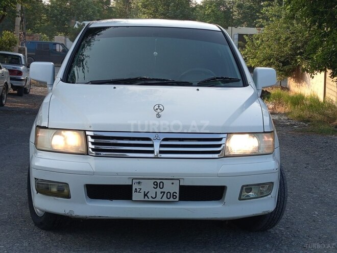 Mitsubishi Chariot 2002, 245,000 km - 2.4 л - Bərdə