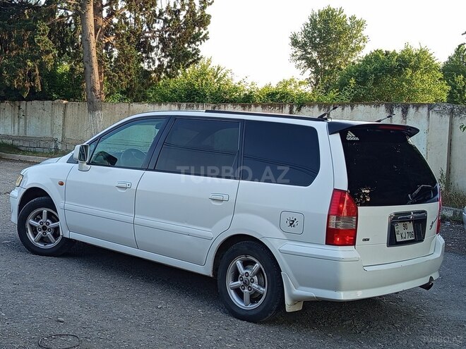Mitsubishi Chariot 2002, 245,000 km - 2.4 л - Bərdə