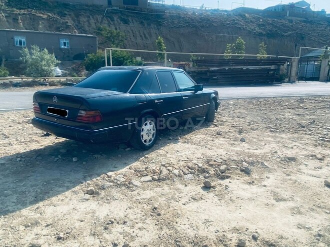 Mercedes E 220 1993, 288,000 km - 2.2 л - Bakı