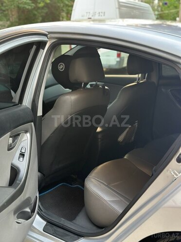Hyundai Elantra-7