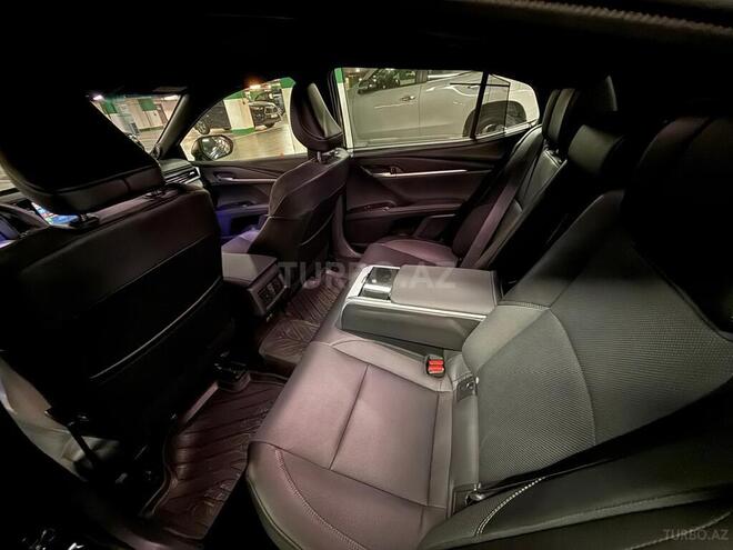 Toyota Camry 2024, 4,500 km - 2.5 l - Bakı