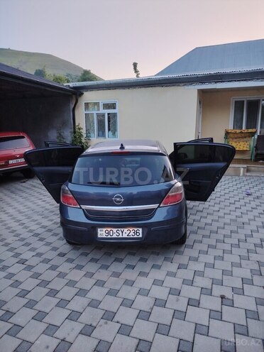 Opel Astra 2009, 245,000 km - 1.4 l - Gədəbəy