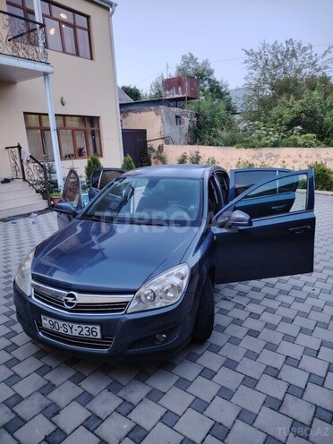 Opel Astra 2009, 245,000 km - 1.4 l - Gədəbəy
