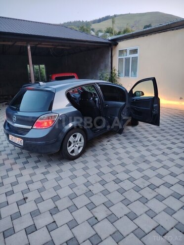 Opel Astra 2009, 245,000 km - 1.4 l - Gədəbəy