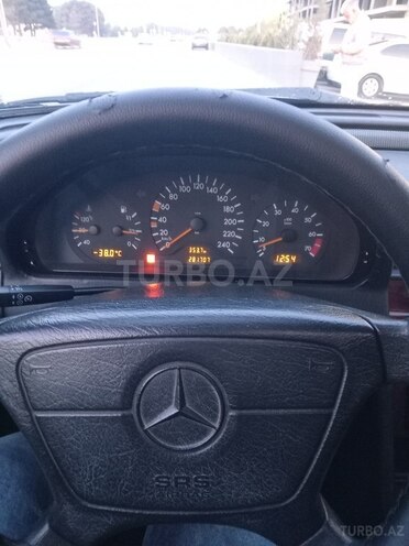 Mercedes C 180 1997, 281,000 km - 1.8 l - Bakı