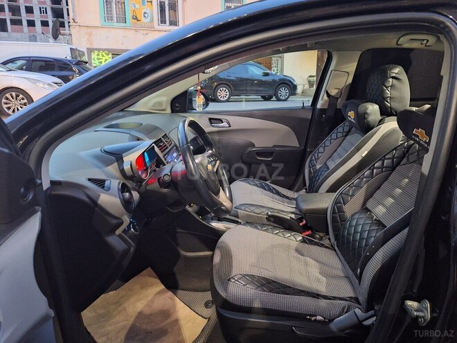 Chevrolet Aveo-7