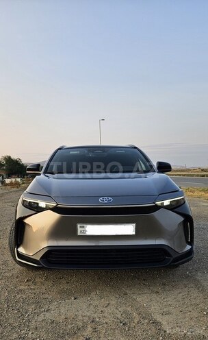 Toyota bZ4X 2023, 12,500 km - 0.0 l - Bakı