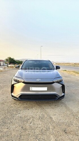 Toyota bZ4X 2023, 12,500 km - 0.0 l - Bakı