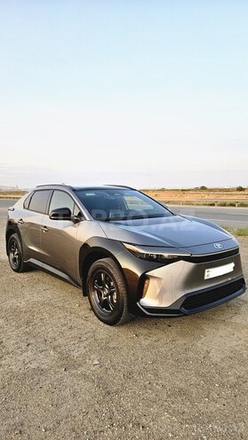 Toyota bZ4X 2023, 12,500 km - 0.0 l - Bakı