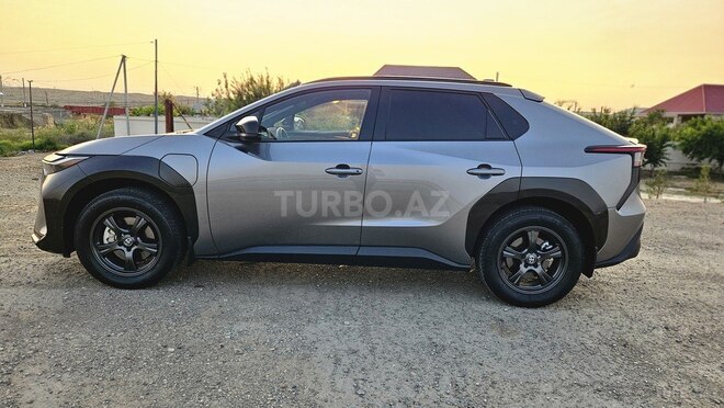 Toyota bZ4X 2023, 12,500 km - 0.0 l - Bakı
