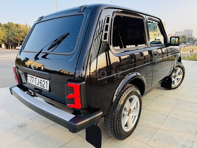 LADA (VAZ) Niva-9