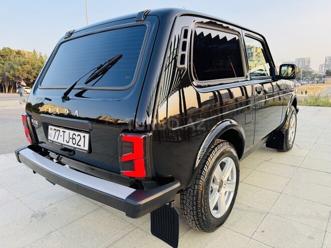 LADA (VAZ) Niva-8