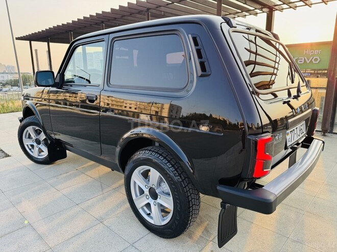LADA (VAZ) Niva-11