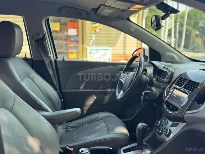 Chevrolet Sonic 2015, 181,856 km - 1.4 l - Gəncə