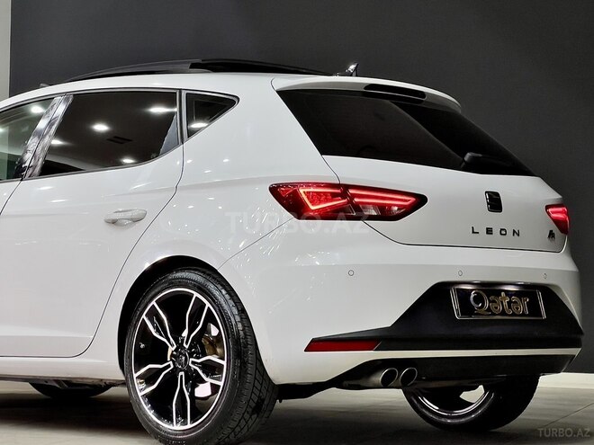 SEAT Leon-10