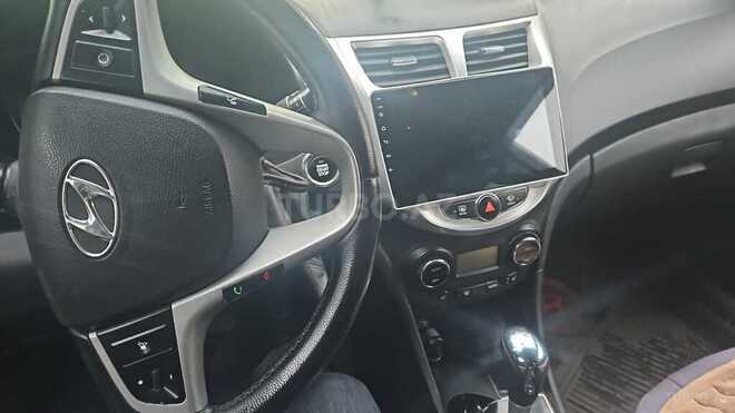 Hyundai Accent 2013, 280,000 km - 1.6 l - Bakı