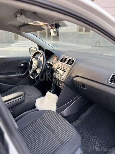 Volkswagen Polo 2012, 321,100 km - 1.6 l - Bakı