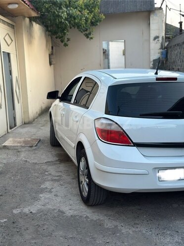 Opel Astra 2005, 240,000 km - 1.4 l - Gəncə
