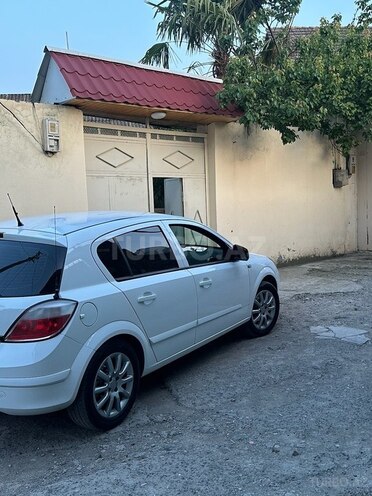 Opel Astra 2005, 240,000 km - 1.4 l - Gəncə
