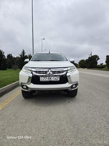 Mitsubishi Pajero Sport 2018, 160,000 km - 3.0 l - Bakı