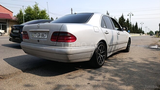 Mercedes E 220 d 2016, 825,143 km - 2.2 l - İmişli