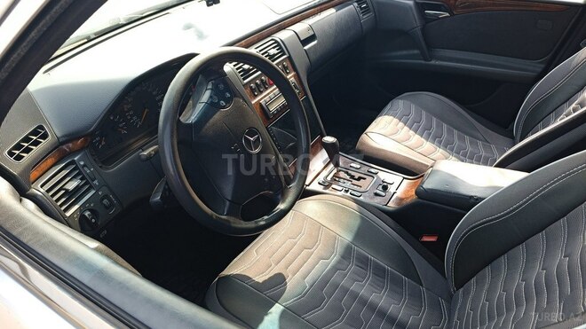 Mercedes E 220 d 2016, 825,143 km - 2.2 l - İmişli