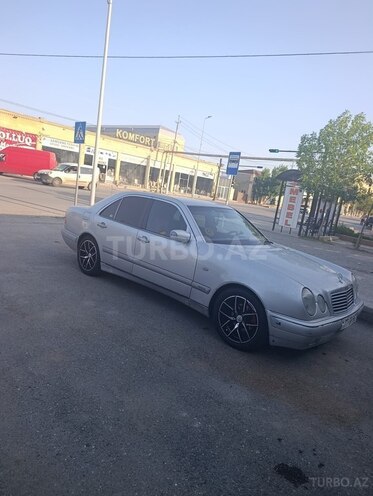Mercedes E 220 d 2016, 825,143 km - 2.2 l - İmişli