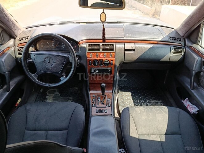 Mercedes E 200 1998, 450,000 km - 2.0 l - Bakı
