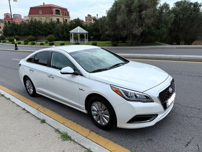 Hyundai Sonata-8