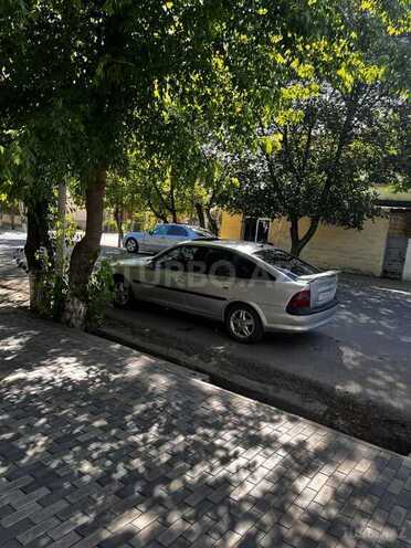 Opel Vectra 1996, 475,786 km - 2.0 l - Qobustan