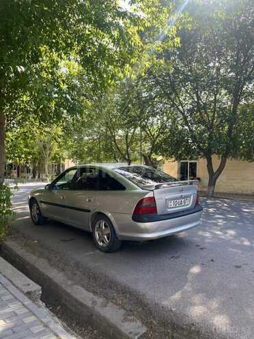 Opel Vectra 1996, 475,786 km - 2.0 l - Qobustan