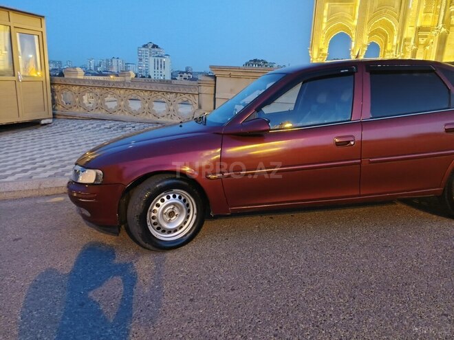 Opel Vectra 1996, 180,000 km - 1.6 l - Bakı