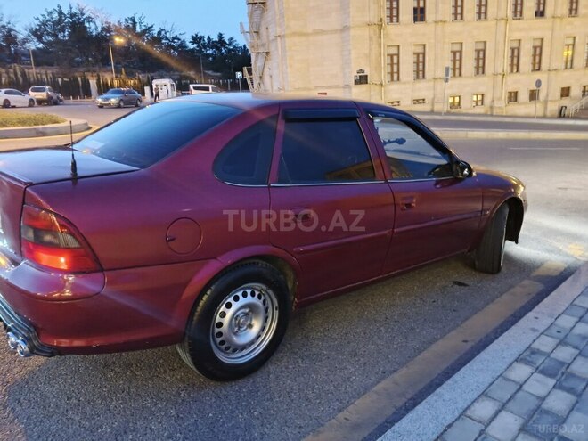 Opel Vectra 1996, 180,000 km - 1.6 l - Bakı