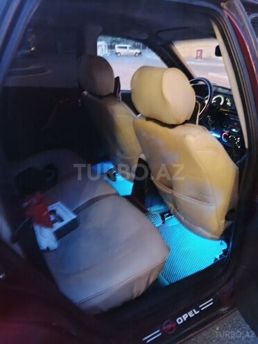 Opel Vectra 1996, 180,000 km - 1.6 l - Bakı