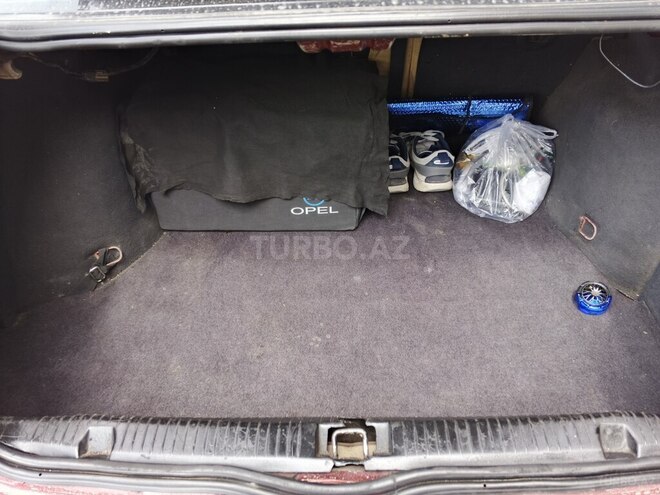 Opel Vectra 1996, 180,000 km - 1.6 l - Bakı