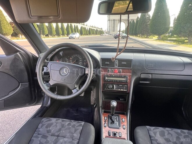 Mercedes C 200 1998, 247,000 km - 2.0 л - Gəncə