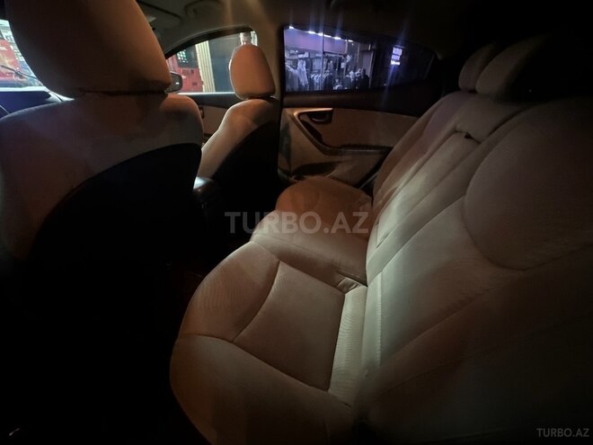 Hyundai Elantra 2014, 176,900 km - 1.8 л - Bakı