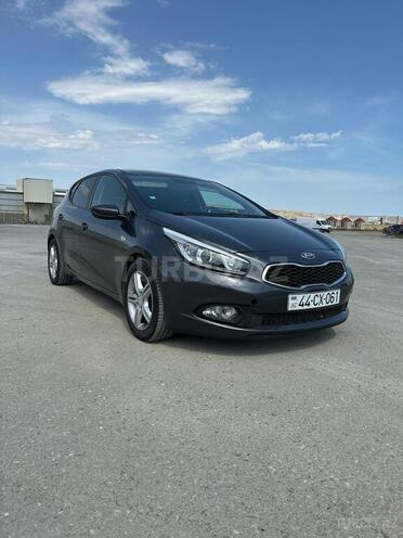 Kia Ceed 2014, 220,000 km - 1.6 l - Bakı