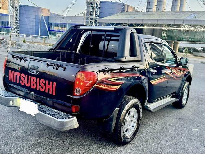 Mitsubishi L200 2008, 265,000 km - 2.5 l - Bakı
