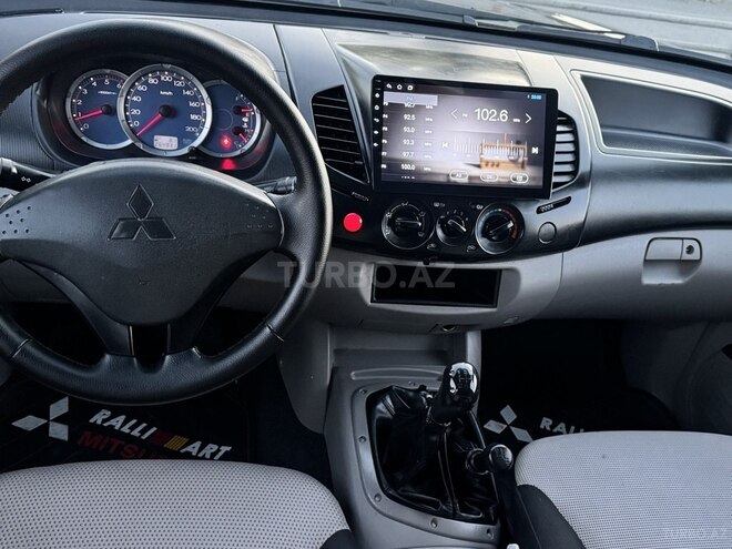 Mitsubishi L200 2008, 265,000 km - 2.5 l - Bakı
