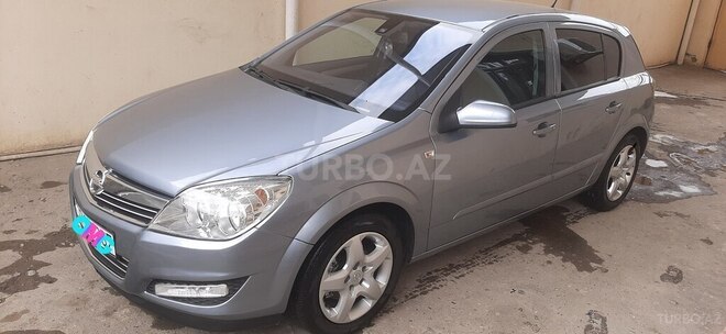 Opel Astra 2008, 270,000 km - 1.4 l - Gəncə