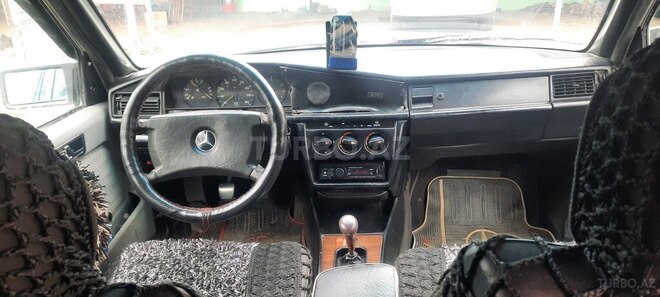 Mercedes 190 1990, 235,874 km - 2.0 л - Zaqatala