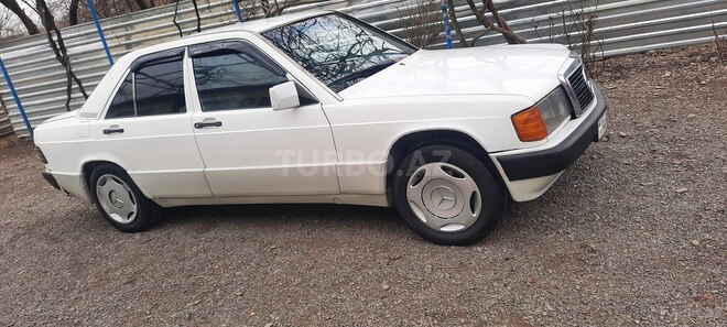 Mercedes 190 1990, 235,874 km - 2.0 л - Zaqatala
