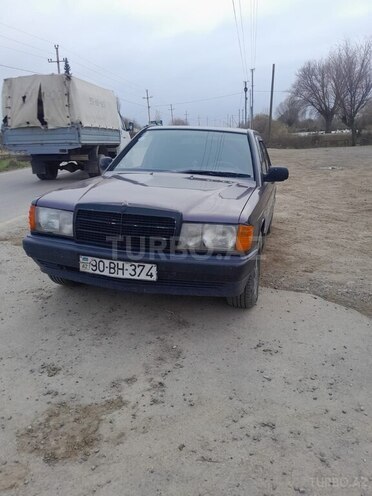 Mercedes 190 1991, 270,000 km - 2.0 l - Salyan