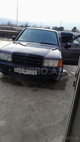 Mercedes 190 1991, 270,000 km - 2.0 l - Salyan