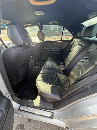 Mercedes E 220 d 2001, 350,000 km - 2.2 l - İmişli