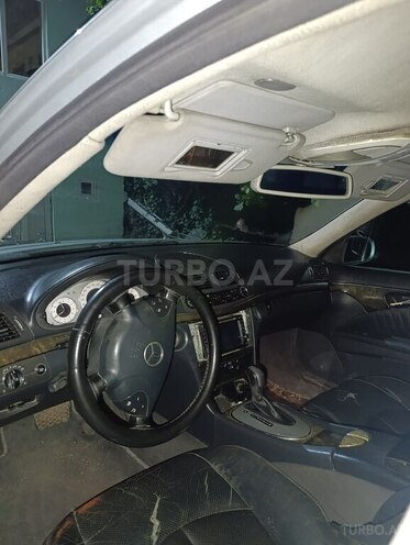 Mercedes E 270 2002, 370,000 km - 2.7 l - Şabran