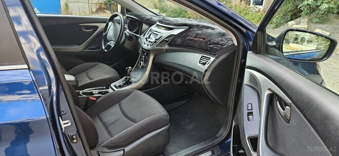 Hyundai Elantra 2015, 187,000 km - 1.8 л - Bakı